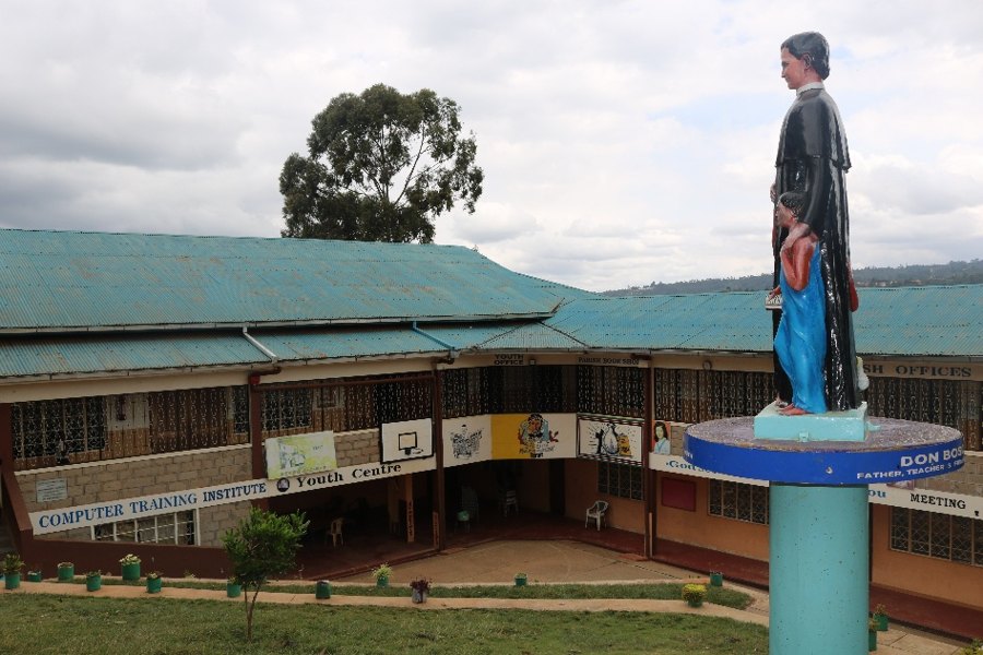 Nzaikoni: Computer training